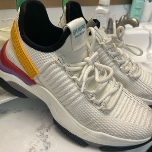 Steve Madden sneakers sz 9